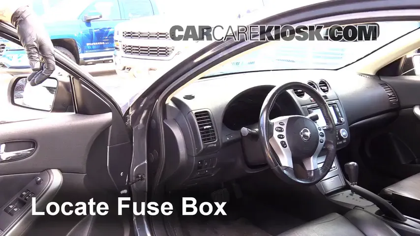 2008 Nissan Altima SE 3.5L V6 Coupe (2 Door) Fuse (Interior) Replace